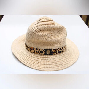 Vince Camuto hat